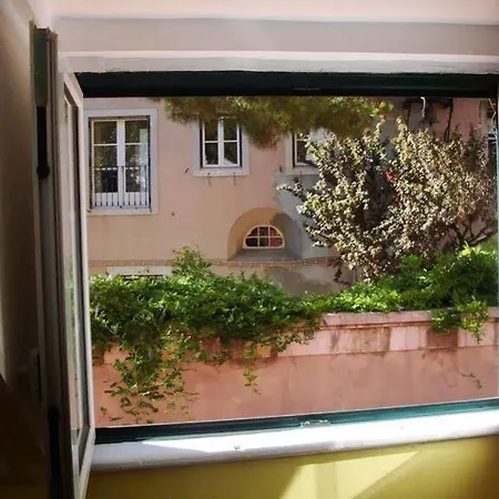 Casa De Sao Pedro, Bairro Alto * Lisboa